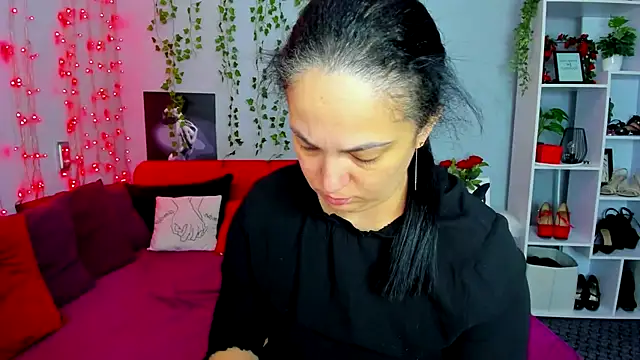 Snapshot of DarlingMilf chatting on October 15, 2025, 6:16 pm DarlingMilf online show from October 15, 2025, 6:16 pm