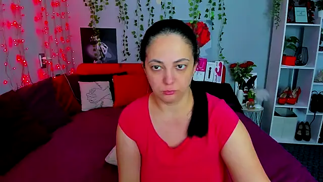 Snapshot of DarlingMilf chatting on September 29, 2025, 6:13 pm DarlingMilf online show from September 29, 2025, 6:13 pm