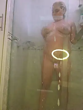 Snapshot of Laura_takint chatting on October 16, 2025, 9:12 pm Laura takint online show from October 16, 2025, 9:12 pm