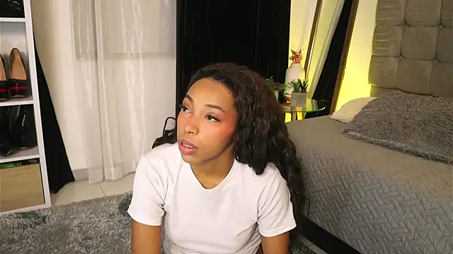 Snapshot of Valeriestyle chatting on March 19, 2025, 4:03 am Valeriestyle online show from March 19, 2025, 4:03 am