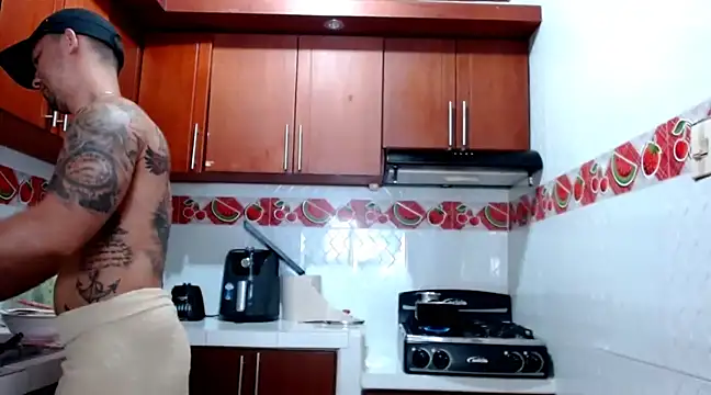 Snapshot of SimonRoberth chatting on January 14, 2025, 2:11 pm SimonRoberth online show from January 14, 2025, 2:11 pm