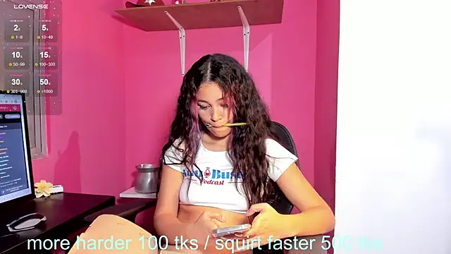 jazmin worldd online show from March 9, 2025, 10:30 am