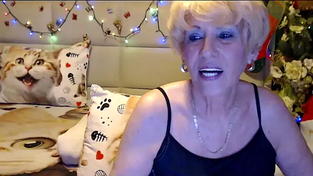 HappyWomanOn online show from December 16, 2025, 9:57 am