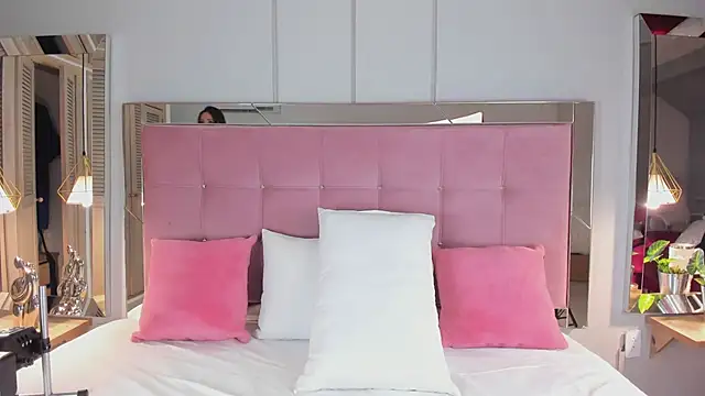 Snapshot of Ahincale chatting on January 15, 2026, 7:39 pm Ahincale online show from January 15, 2026, 7:39 pm