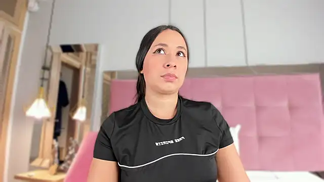 Snapshot of Ahincale chatting on February 3, 2026, 7:41 pm Ahincale online show from February 3, 2026, 7:41 pm