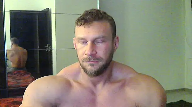 muscularkevin online show from December 2, 2024, 4:26 am
