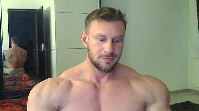 muscularkevin online show from December 19, 2024, 2:13 pm