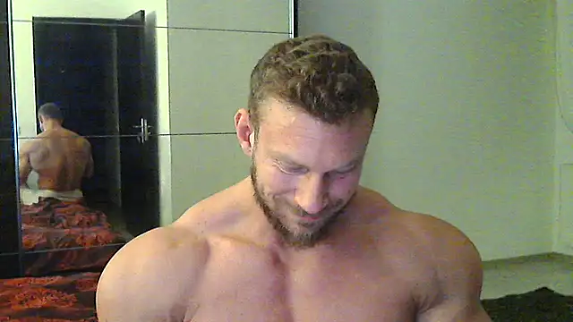 muscularkevin online show from December 7, 2024, 4:48 am