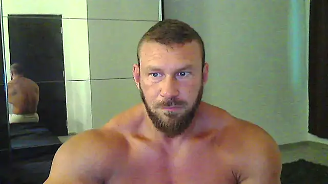 muscularkevin online show from June 28, 2026, 3:46 am