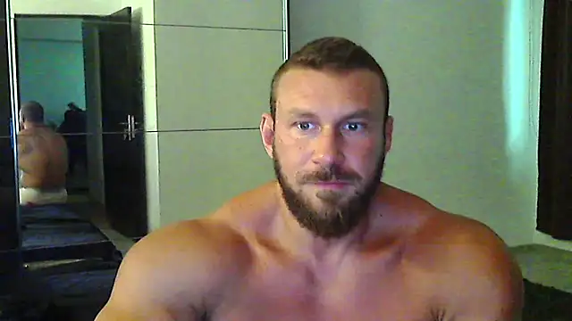 muscularkevin online show from June 29, 2026, 1:22 pm