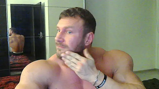 muscularkevin online show from December 24, 2024, 2:12 pm