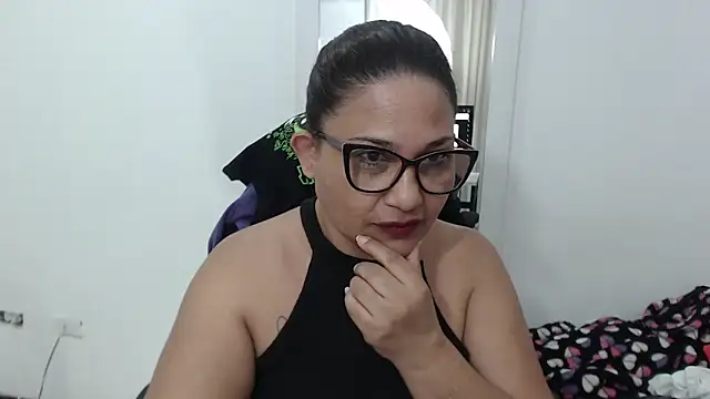 Snapshot of Katha_Marck chatting on October 12, 2025, 6:48 am Katha Marck online show from October 12, 2025, 6:48 am