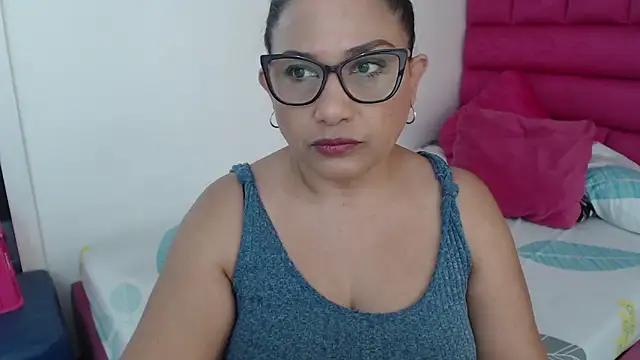 Katha Marck online show from May 13, 2026, 12:34 pm