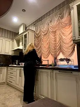 Amazoniiaa online show from October 15, 2025, 7:05 am