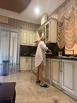 Amazoniiaa online show from September 18, 2025, 9:23 am