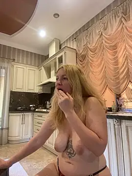 Amazoniiaa online show from September 24, 2025, 8:10 am