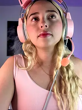 Irisweet  online show from September 25, 2025, 6:14 pm