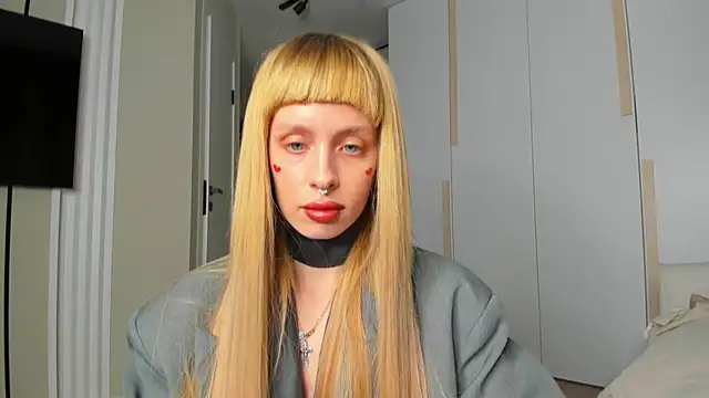 FlowerOfSin2001 online show from April 11, 2026, 4:21 pm