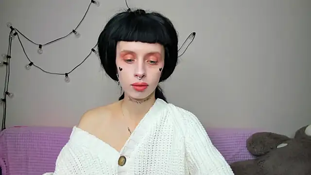 FlowerOfSin2001 online show from October 10, 2025, 2:51 pm