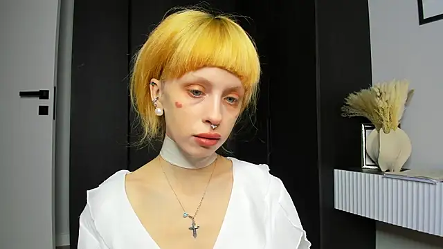 FlowerOfSin2001 online show from March 1, 2026, 5:46 pm