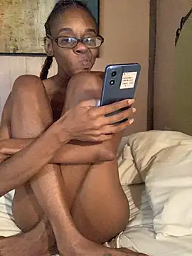 Jasmine FullsShine online show from January 13, 2026, 9:52 pm