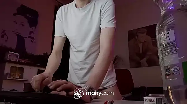 der dino30 online show from March 21, 2025, 7:02 pm