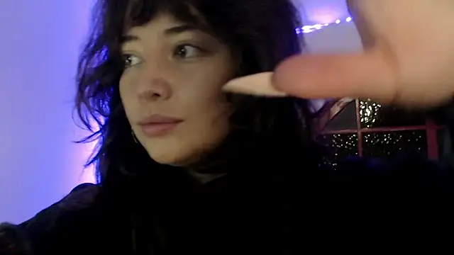 Hannah-Valhalla online show from February 14, 2025, 3:33 am