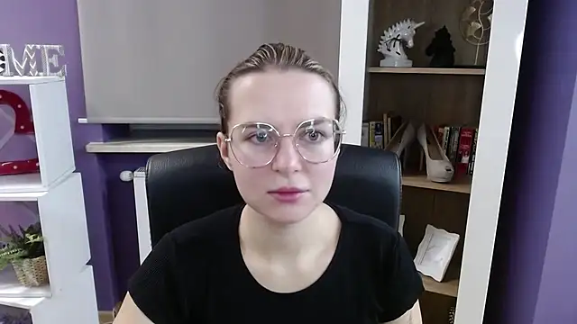 Zoey Erotic online show from November 13, 2025, 5:22 am