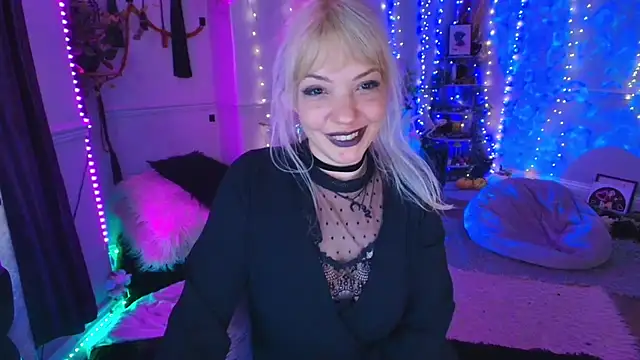 Snapshot of AliceW0lf chatting on May 4, 2026, 9:06 pm AliceW0lf online show from May 4, 2026, 9:06 pm