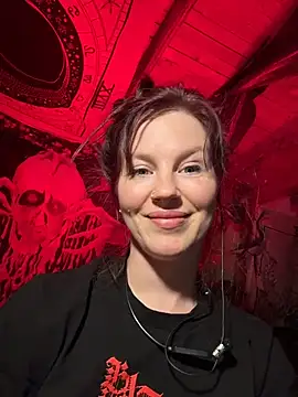 courtneyoccult online show from October 15, 2025, 7:49 am