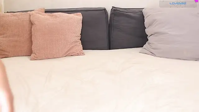 Snapshot of Lily_minx chatting on February 2, 2026, 4:22 am Lily minx online show from February 2, 2026, 4:22 am