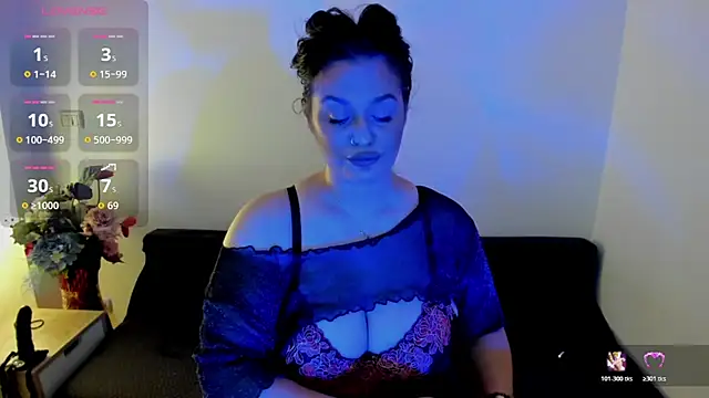 Laura sinner online show from August 3, 2026, 10:03 pm