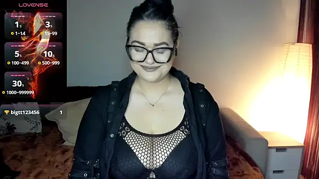 Laura sinner online show from November 17, 2025, 5:39 pm