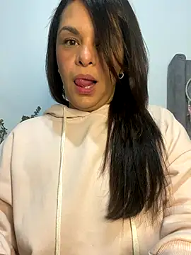 Snapshot of Kataliina chatting on October 8, 2025, 4:14 am Kataliina online show from October 8, 2025, 4:14 am