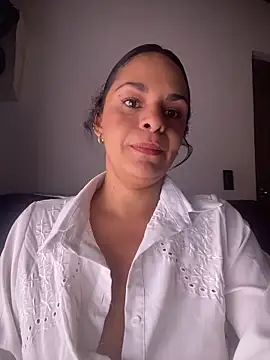 Snapshot of Kataliina chatting on February 14, 2026, 3:07 am Kataliina online show from February 14, 2026, 3:07 am