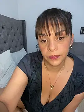 Snapshot of Kataliina chatting on September 26, 2025, 8:16 pm Kataliina online show from September 26, 2025, 8:16 pm