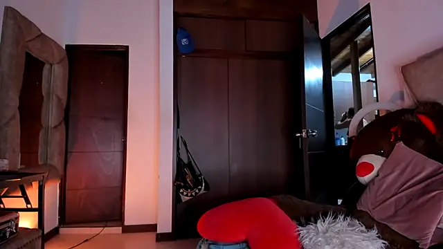 GiselReyes online show from September 23, 2025, 11:12 pm