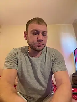 Snapshot of Weestud94 chatting on February 24, 2025, 9:43 am Weestud94 online show from February 24, 2025, 9:43 am
