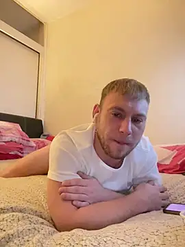 Snapshot of Weestud94 chatting on January 19, 2025, 10:28 pm Weestud94 online show from January 19, 2025, 10:28 pm