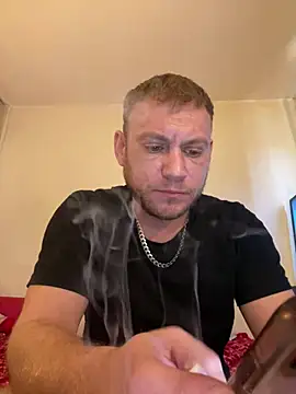 Snapshot of Weestud94 chatting on March 1, 2025, 2:23 pm Weestud94 online show from March 1, 2025, 2:23 pm