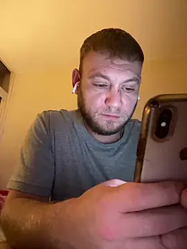 Snapshot of Weestud94 chatting on January 15, 2025, 9:09 pm Weestud94 online show from January 15, 2025, 9:09 pm