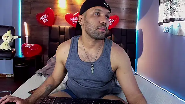 Snapshot of anthonylatynxd chatting on February 14, 2025, 8:15 pm anthonylatynxd online show from February 14, 2025, 8:15 pm