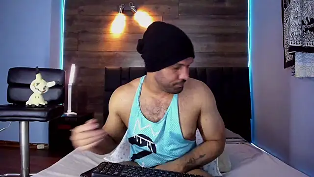 Snapshot of anthonylatynxd chatting on March 1, 2025, 11:58 pm anthonylatynxd online show from March 1, 2025, 11:58 pm