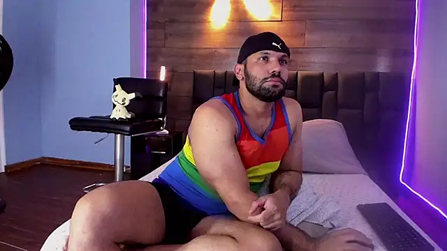 Snapshot of anthonylatynxd chatting on February 7, 2025, 4:14 pm anthonylatynxd online show from February 7, 2025, 4:14 pm