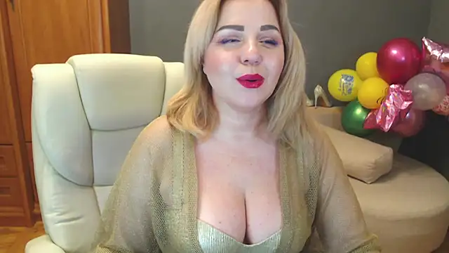 Snapshot of Cute_sun chatting on February 12, 2025, 6:29 am Cute sun online show from February 12, 2025, 6:29 am