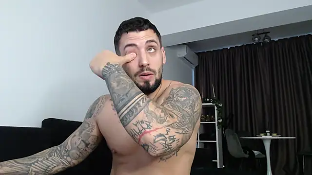 Snapshot of _DylanGreen chatting on October 24, 2025, 8:24 am  DylanGreen online show from October 24, 2025, 8:24 am