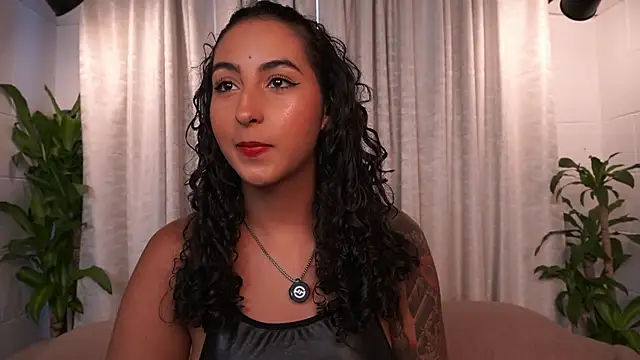 agatha collins  online show from April 1, 2026, 6:38 pm