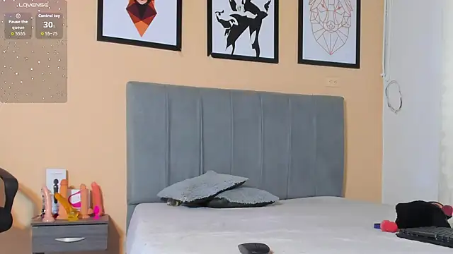 Snapshot of crystall06 chatting on October 30, 2025, 1:42 pm crystall06 online show from October 30, 2025, 1:42 pm