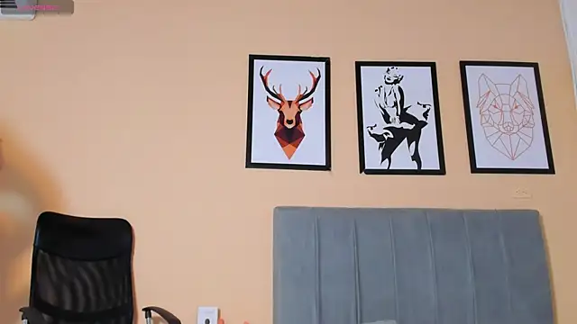 Snapshot of crystall06 chatting on September 18, 2025, 3:04 pm crystall06 online show from September 18, 2025, 3:04 pm