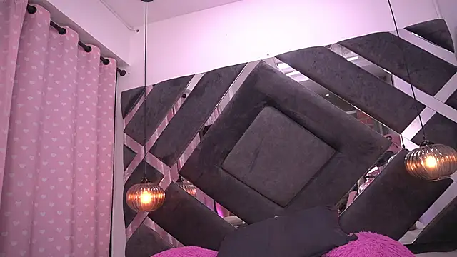 violeta aroca online show from March 6, 2025, 3:13 am